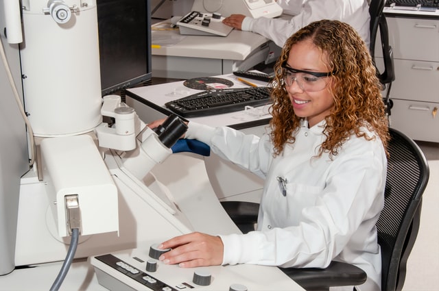 NDR, WDR, SZ: Interne Dokumente zeigen mögliche Milliardenverschwendung bei PCR-Tests – Lauterbach: „Testkosten waren zu hoch“